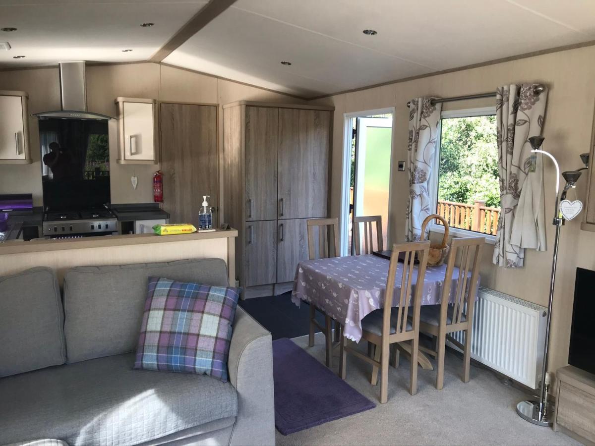 אבימור Riverbank Lodge מראה חיצוני תמונה